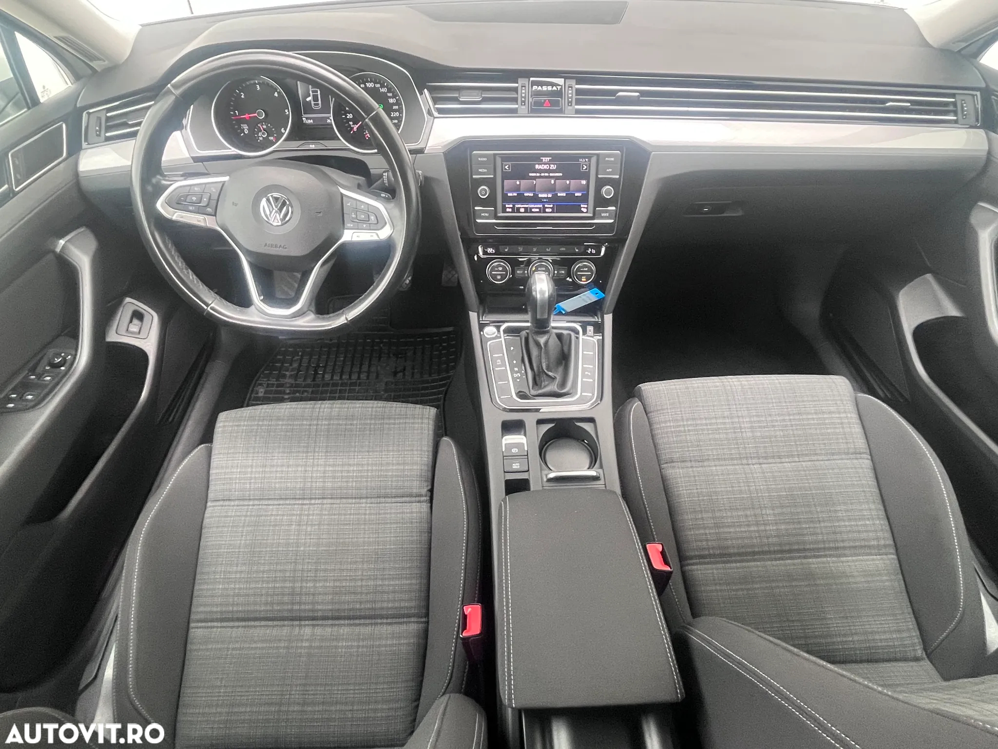 Volkswagen Passat 1.6 TDI DSG Comfortline - 6