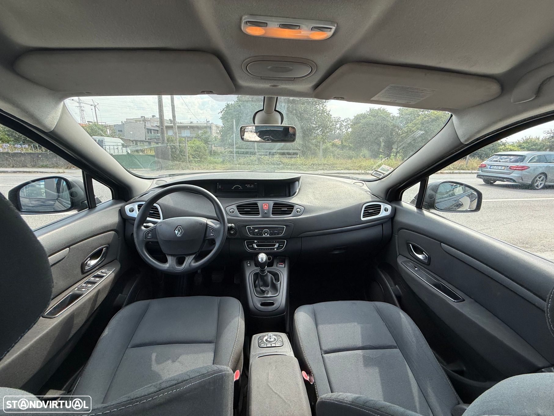 Renault Scénic 1.5 dCi Dynamique S - 12