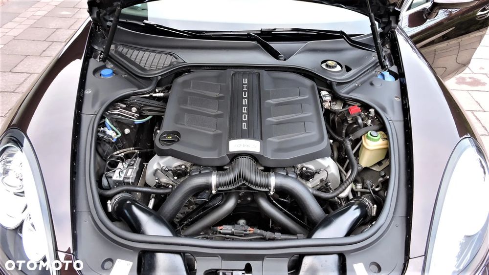 Porsche Panamera - 12