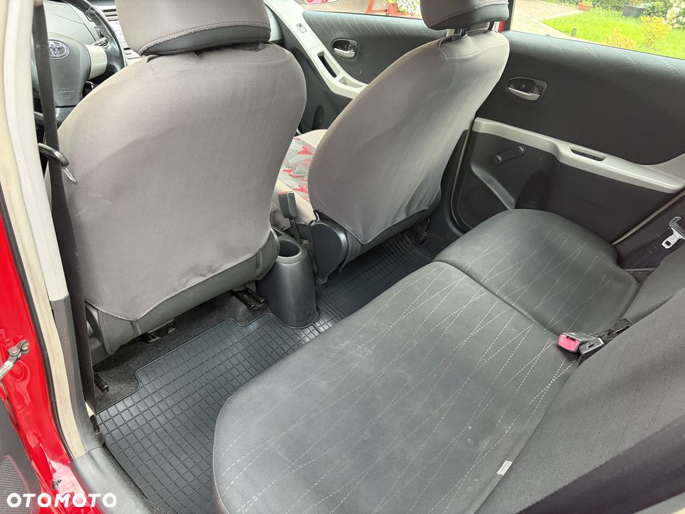 Toyota Yaris 1.3 Luna A/C - 8