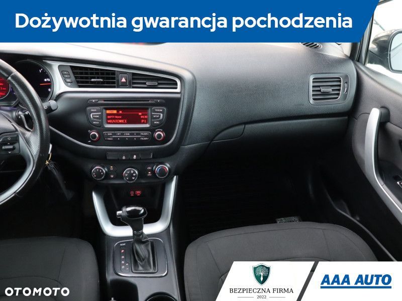 Kia Ceed - 10