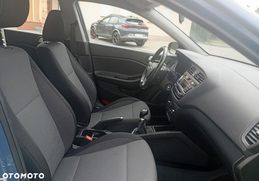 Hyundai i20 - 12