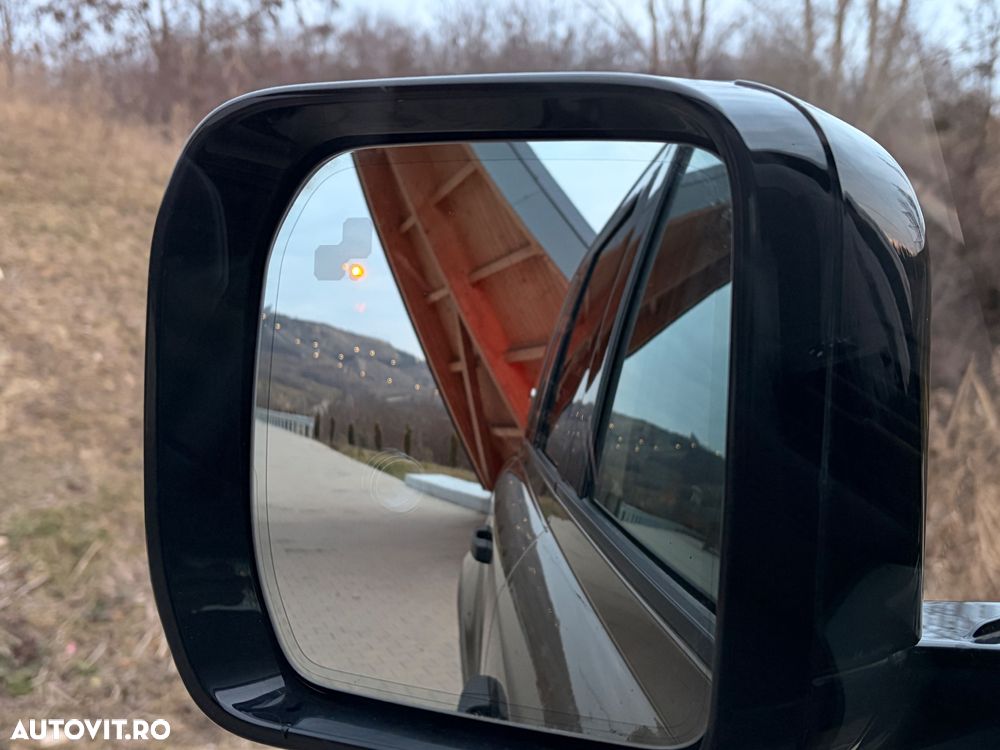 Land Rover Defender 110 2.0L D240 First Edition - 16