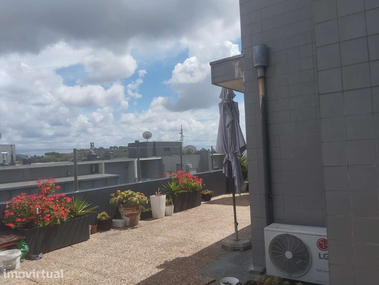 Fantástico T1 Recuado- 6.º andar-com Terraço de 136 m² - Maia - Grande imagem: 4/30