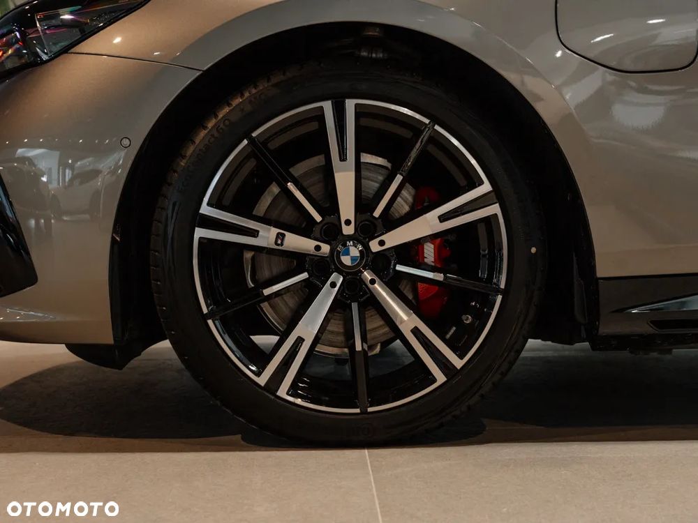 BMW Seria 5 530e PHEV - 4