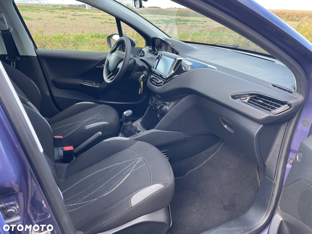 Peugeot 208 - 7