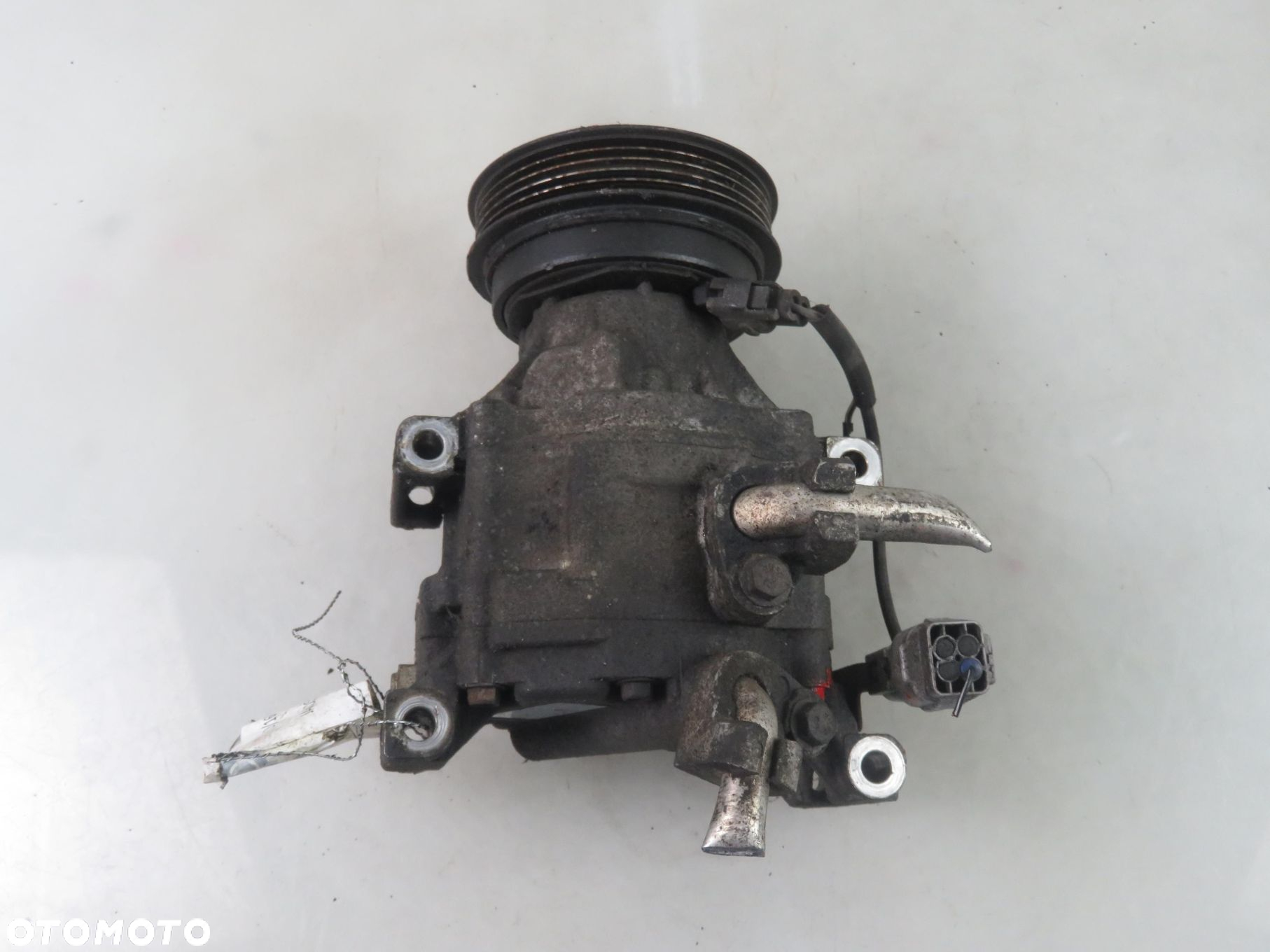 KOMPRESOR KLIMATYZACJI TOYOTA COROLLA E12 2.0 D-4D 4472206360 - 4