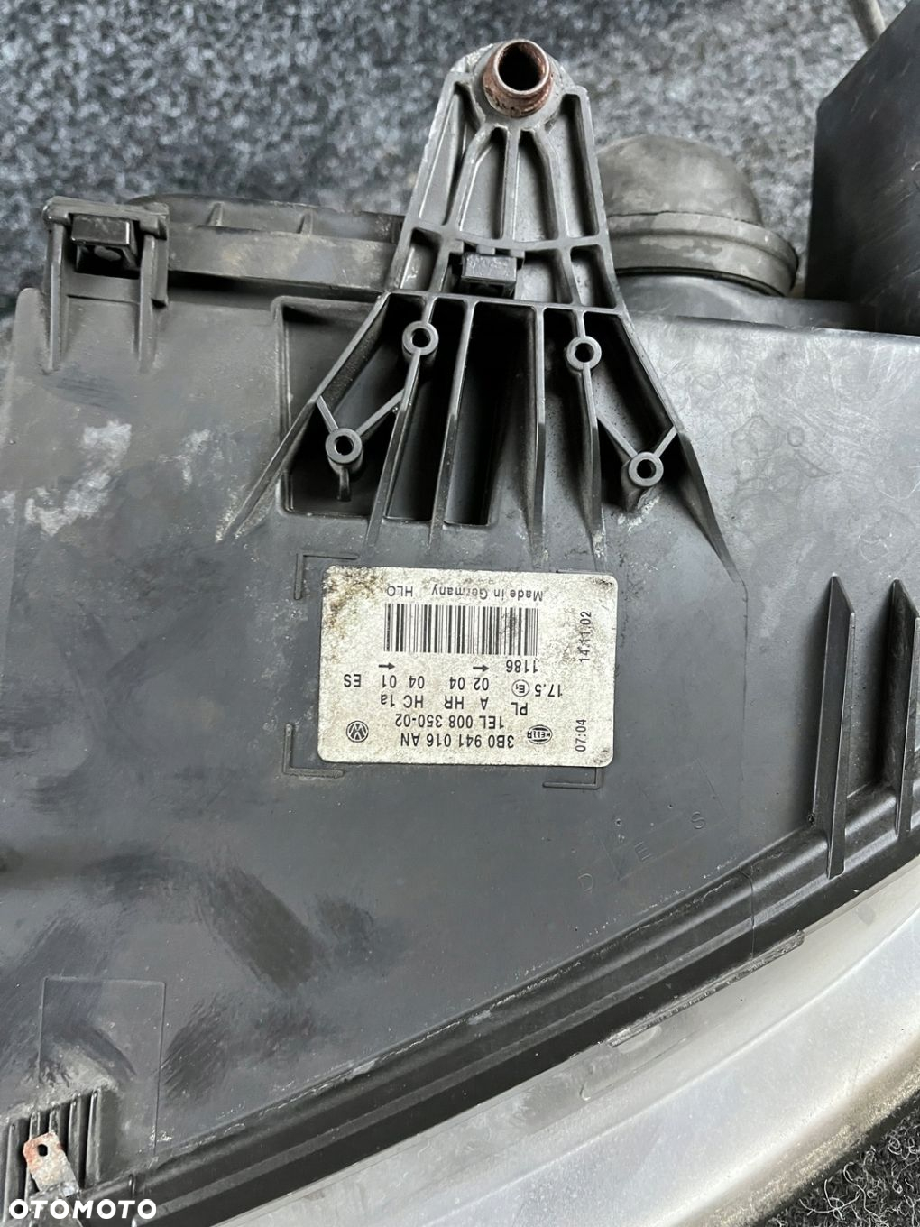 vw passat b5 fl reflektor lampa prawy przód prawa przednia OE europa - 11