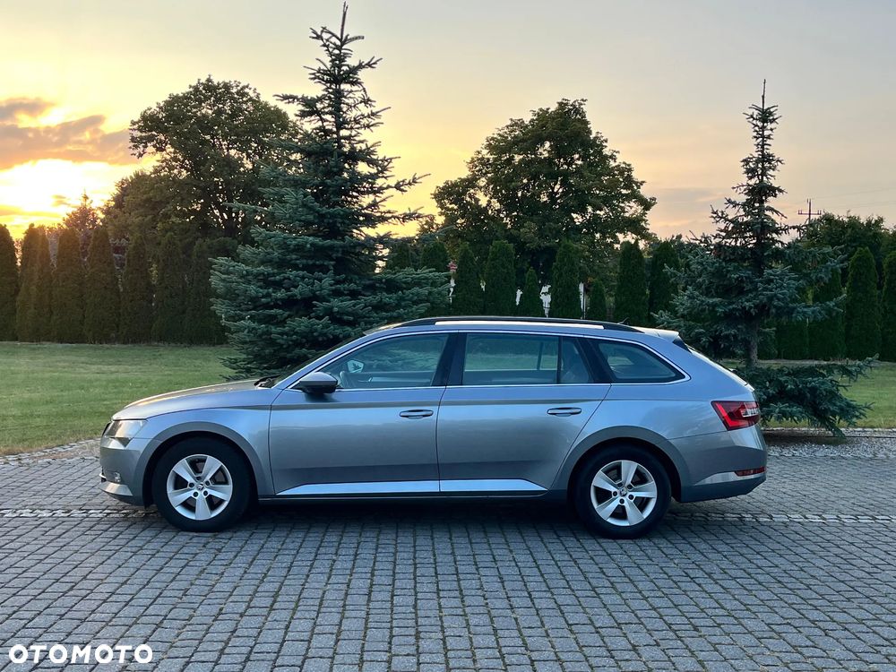 Skoda Superb 1.6 TDI Ambition DSG - 4