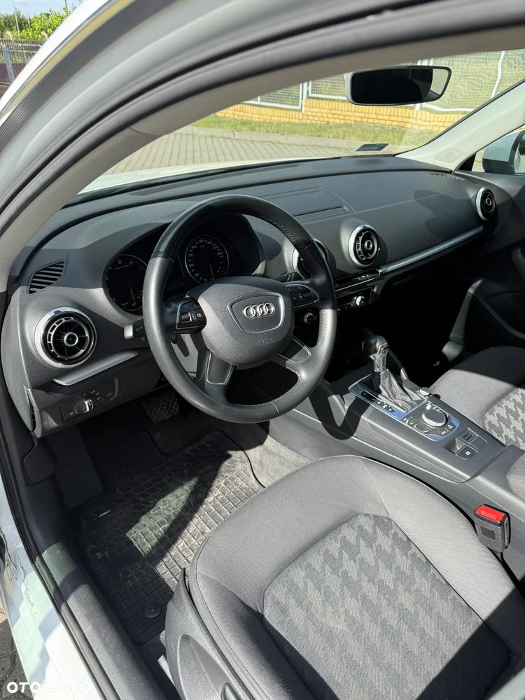Audi A3 Sportback - 16