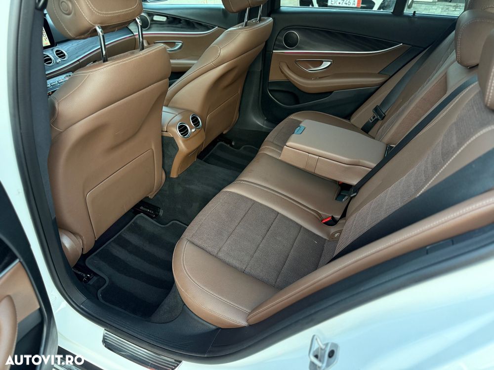Mercedes-Benz E 220 d 4Matic T All-Terrain 9G-TRONIC Exclusive - 39