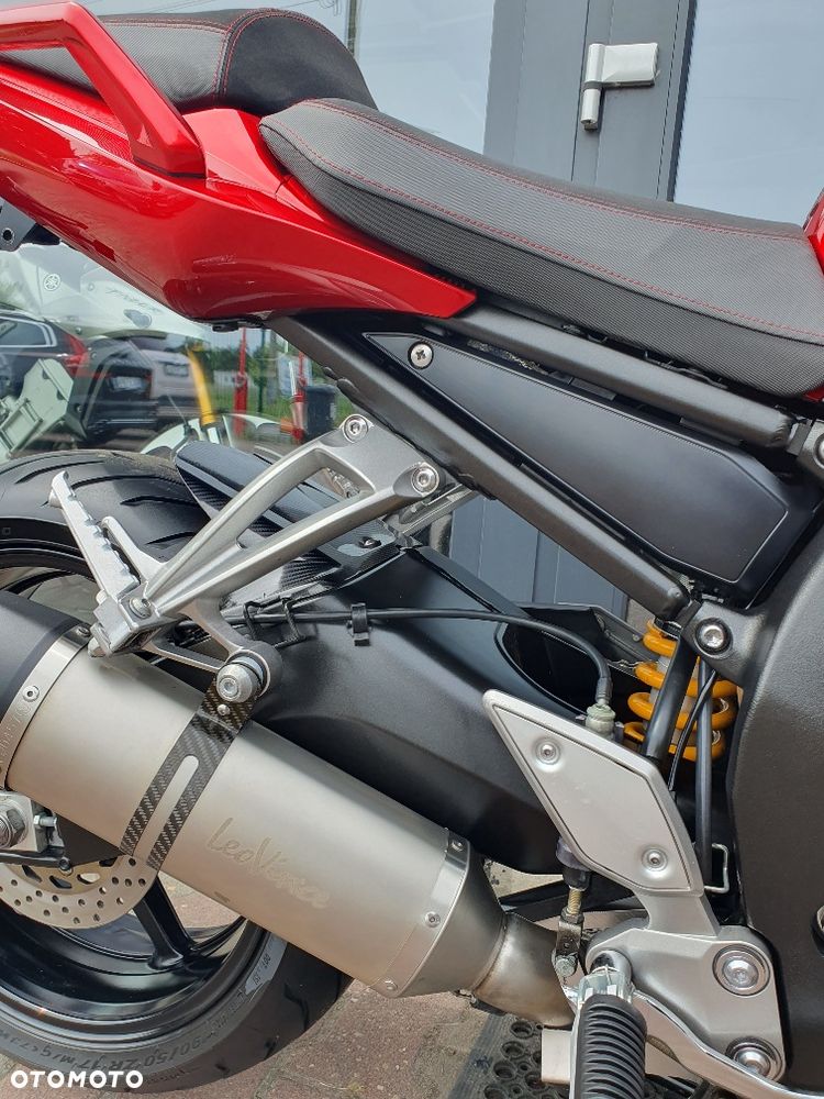 Yamaha FZ - 38