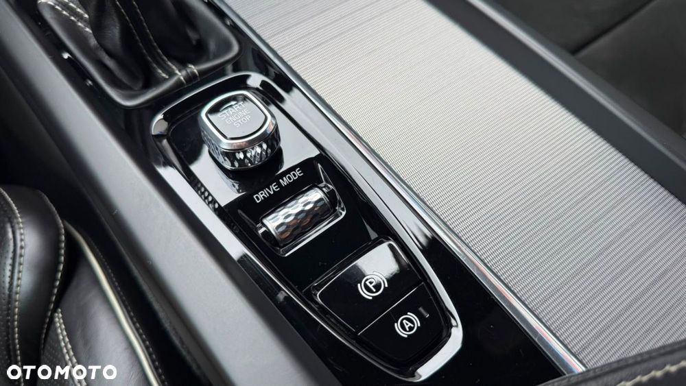 Volvo XC 60 - 24