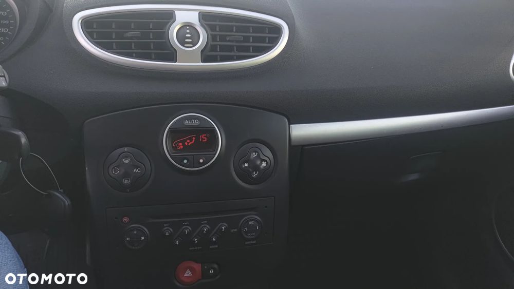 Renault Clio 1.5 dCi Expression - 13