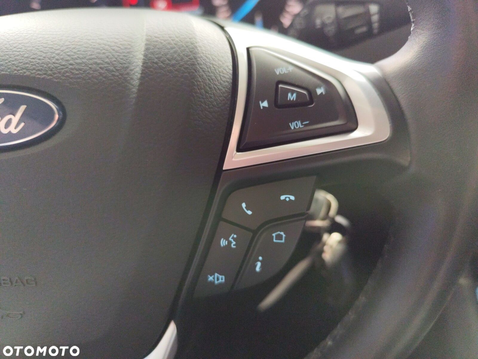 Ford Mondeo - 22