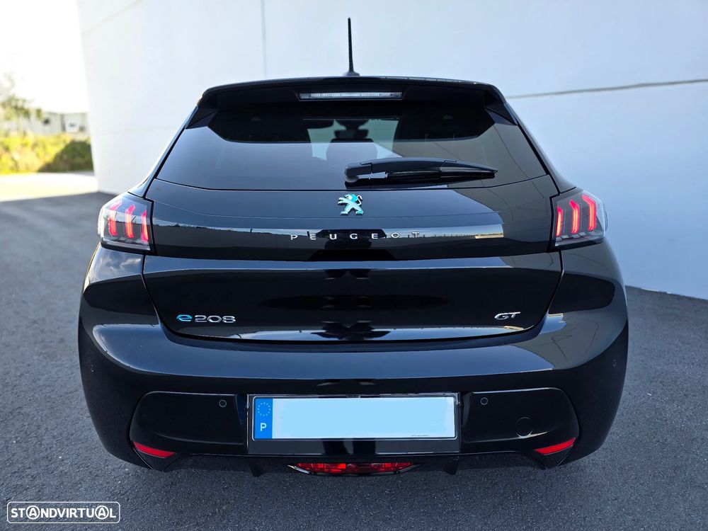 Peugeot e-208 GT - 9