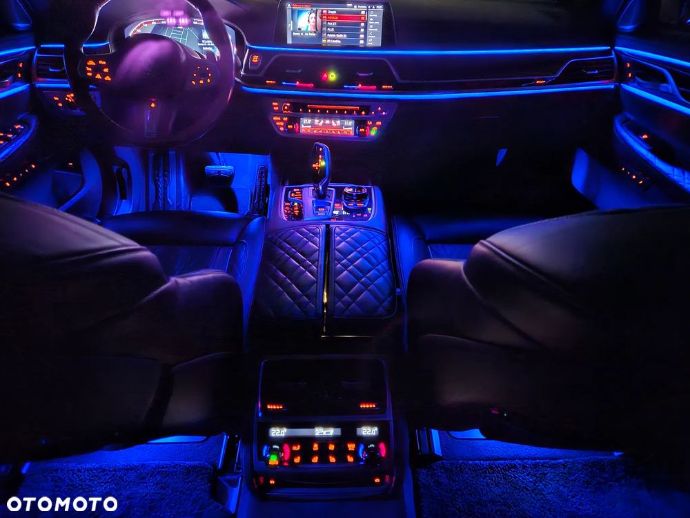 BMW Seria 7 740Ld xDrive - 34