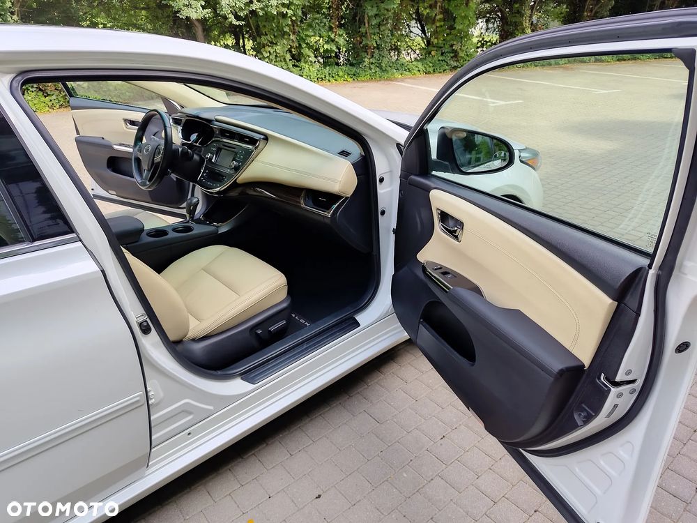 Toyota Avalon - 11