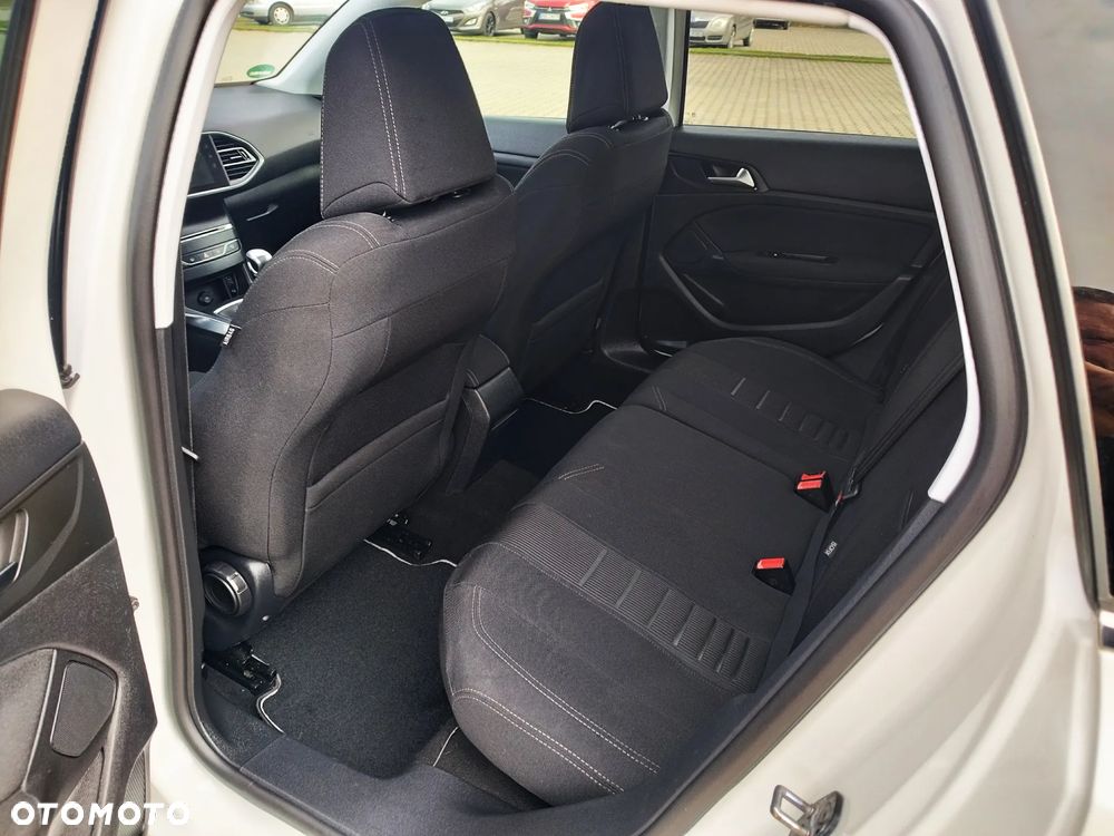 Peugeot 308 1.6 Premium - 22