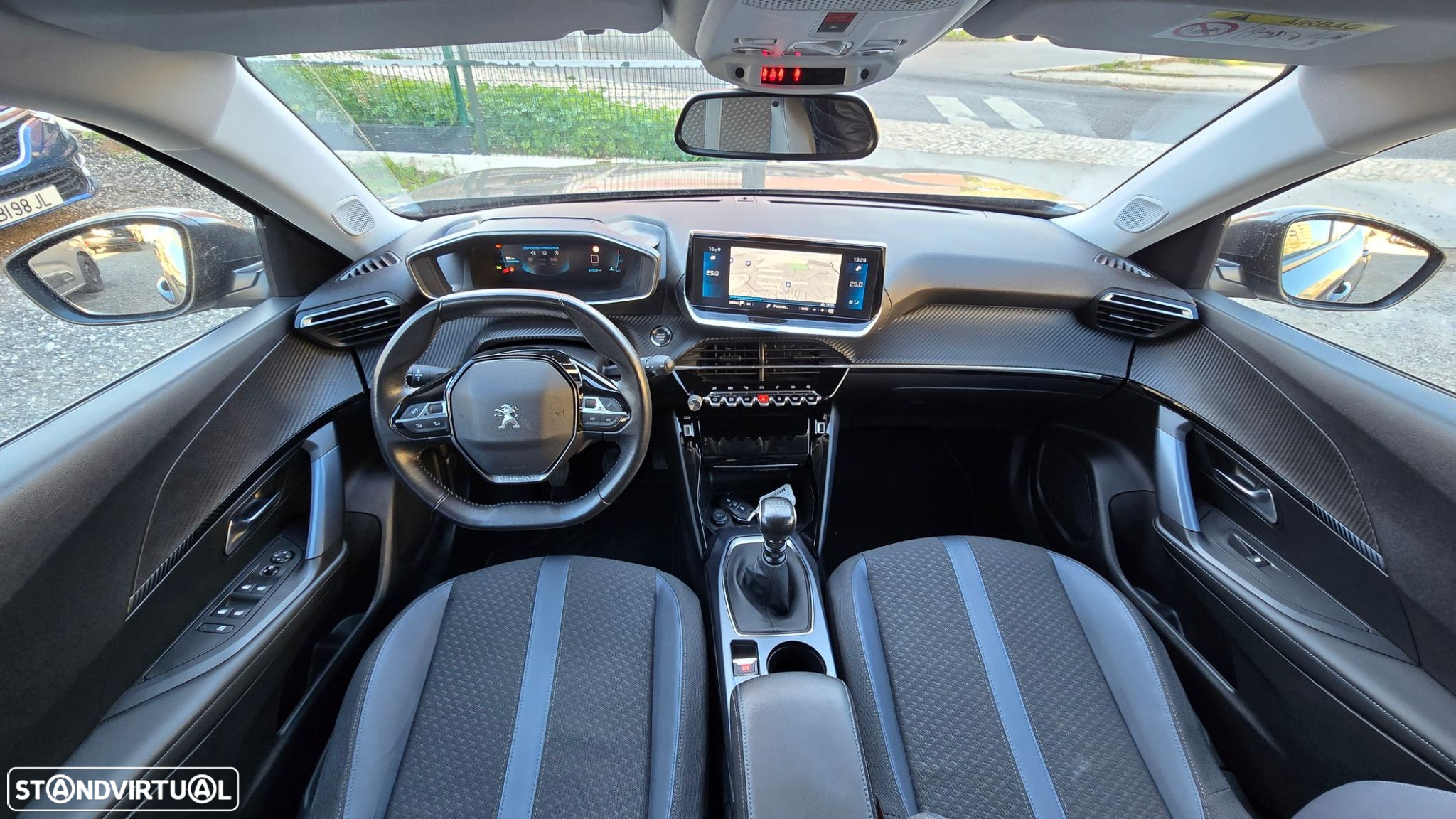 Peugeot 2008 - 10