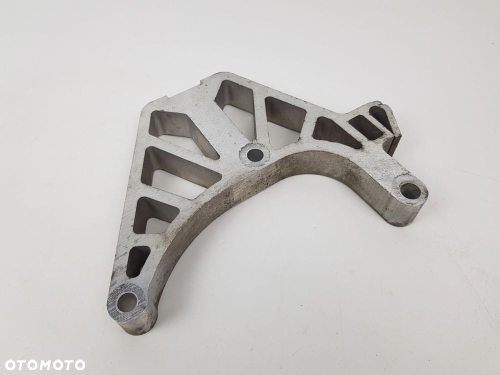 Łapa Wspornik Mocowanie silnika Fiat 500 Abarth 1.4 T-Jet 51932477 - 2