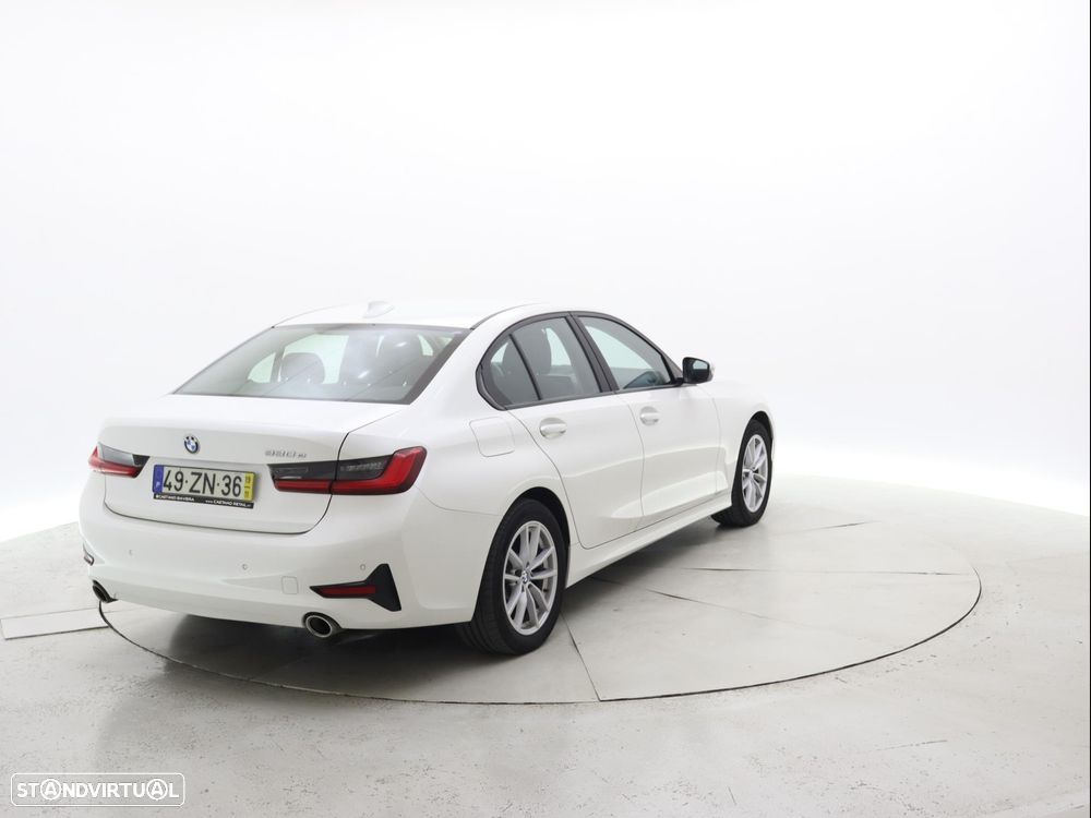 BMW 330 e Auto - 6