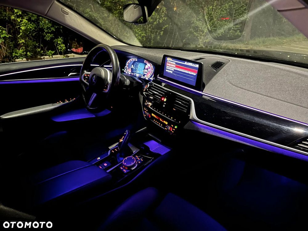 BMW Seria 5 520d Sport Line sport - 18