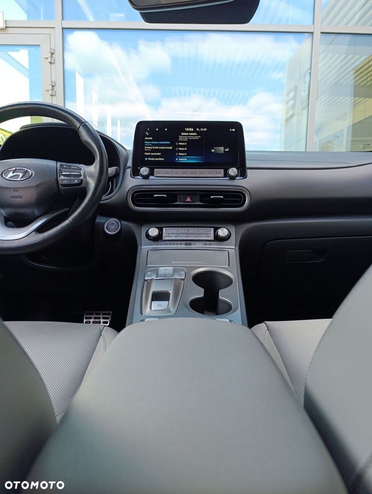 Hyundai Kona - 24