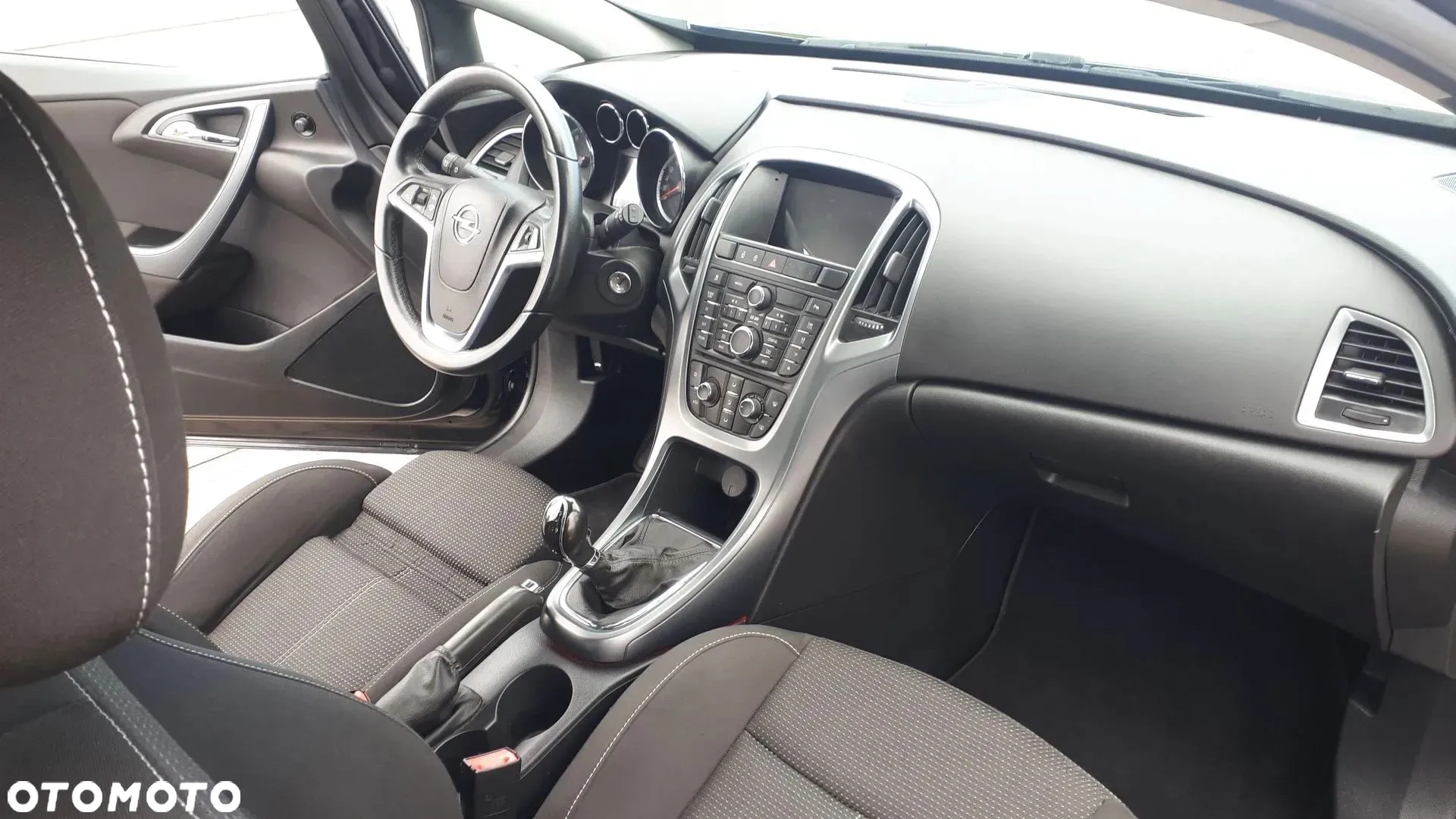 Opel Astra GTC 1.4 Turbo - 19