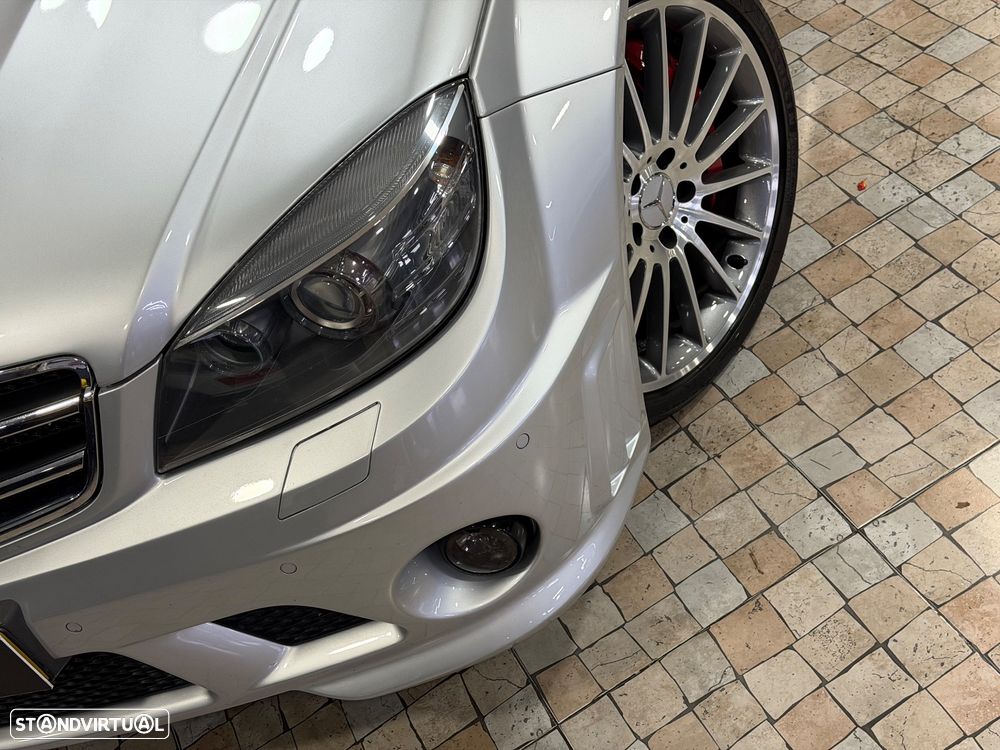 Mercedes-Benz C 63 AMG Standard - 13