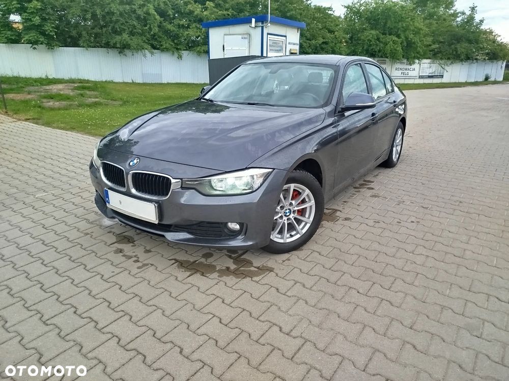 BMW Seria 3 318d DPF - 1