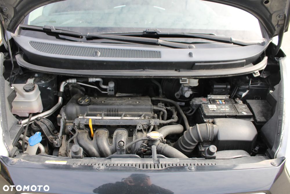 Kia Venga 1.4 CVVT Vision - 35