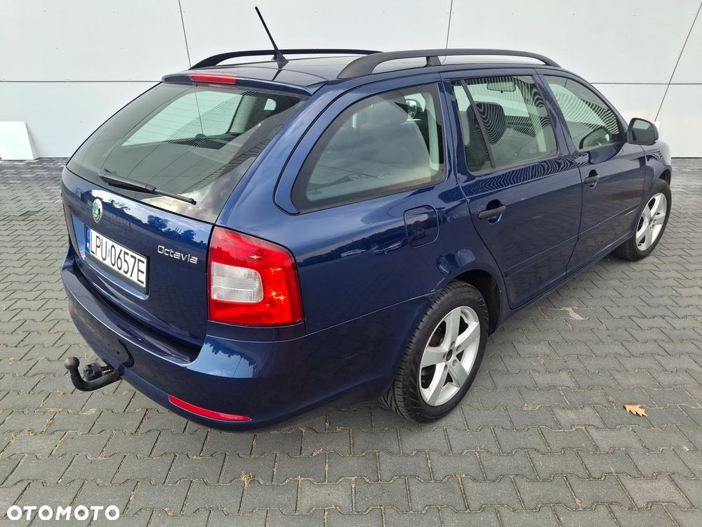 Skoda Octavia 1.6 TDI DPF Ambiente - 6