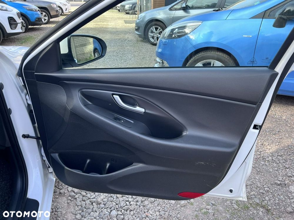 Hyundai i30 - 21