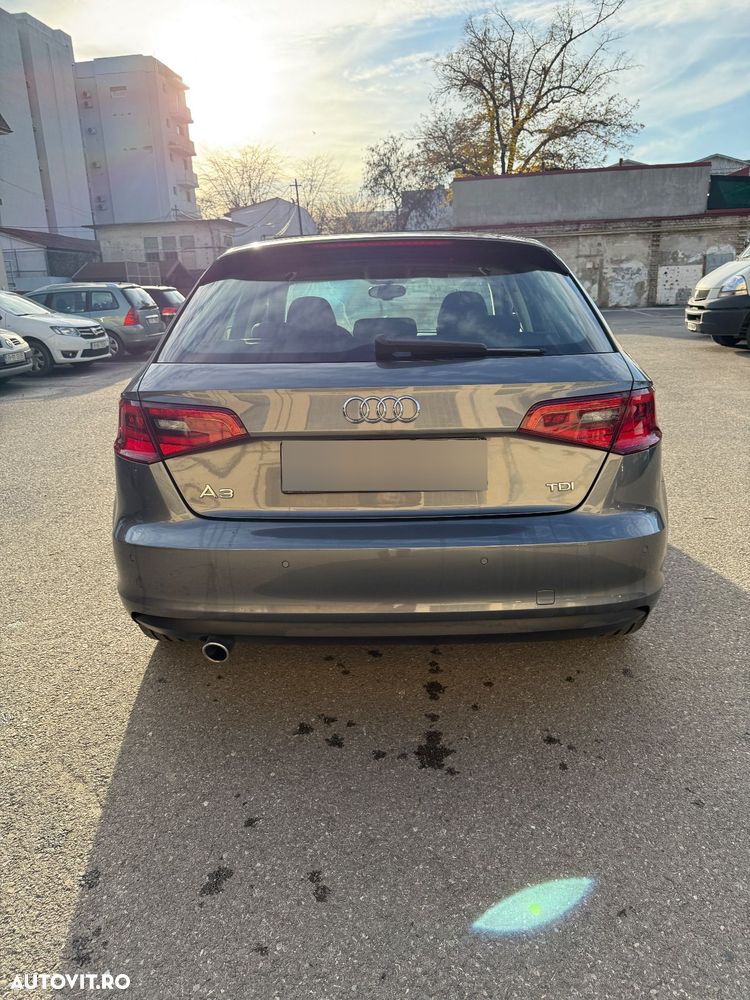 Audi A3 Sportback 1.6 TDI clean Stronic Ambition - 2