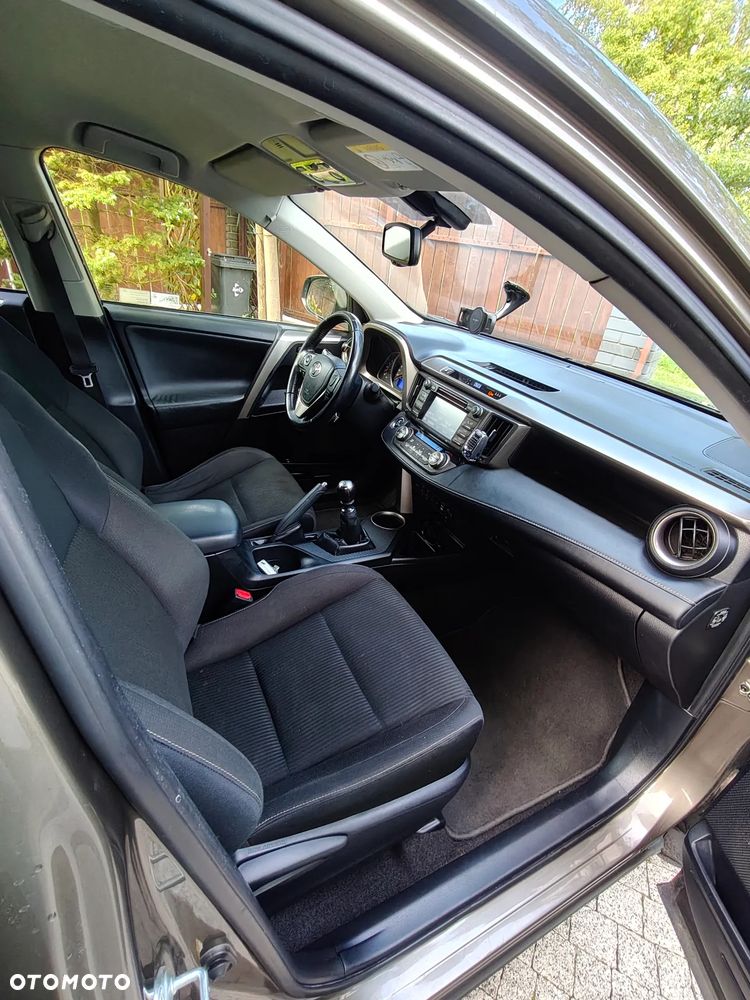 Toyota RAV4 2.0 D-4D Prestige - 6