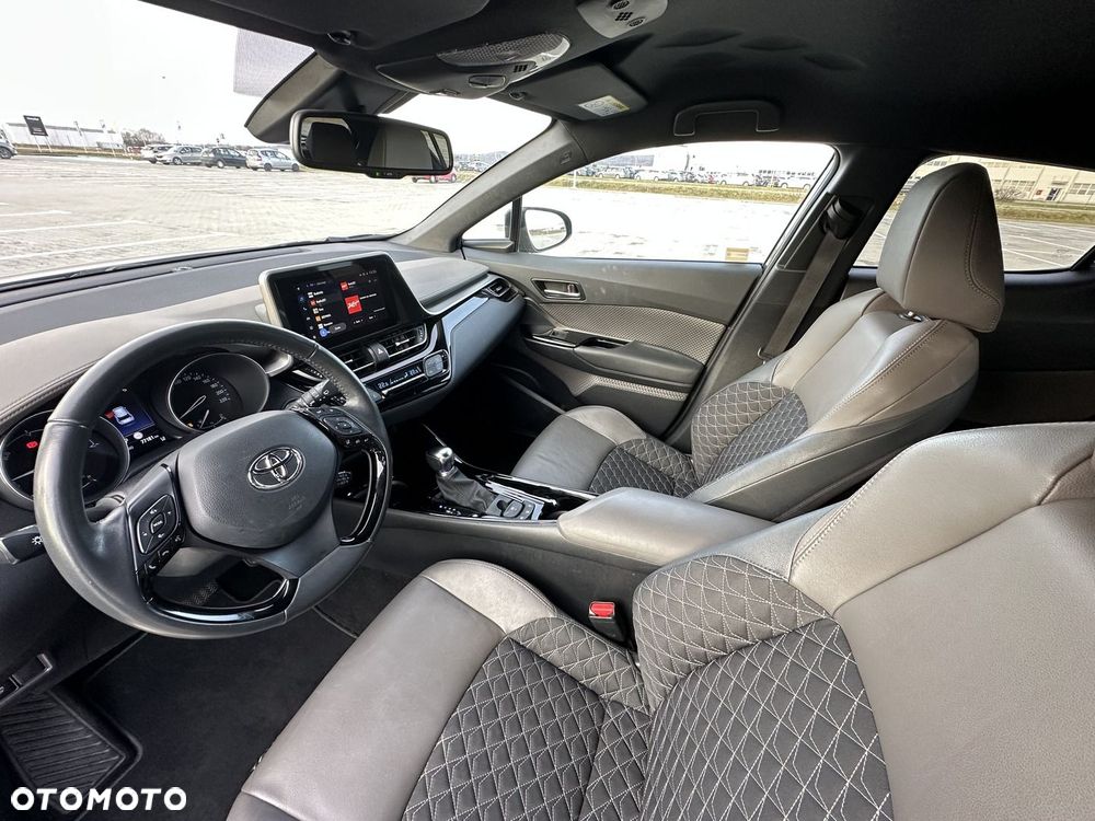 Toyota C-HR 2.0 Hybrid Executive - 10