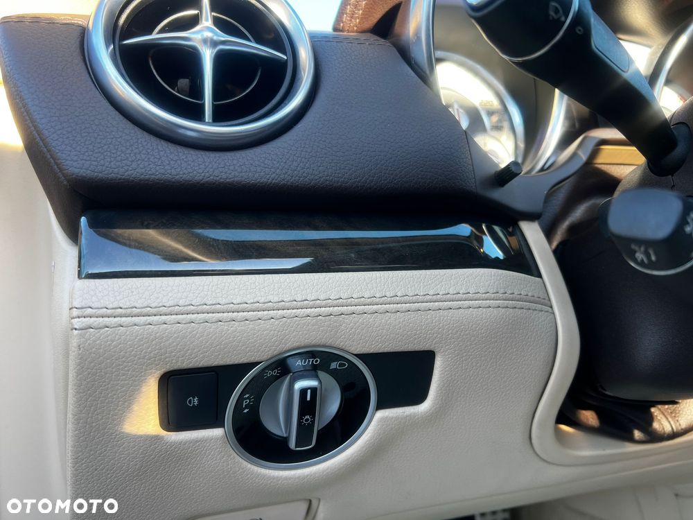 Mercedes-Benz SL - 10