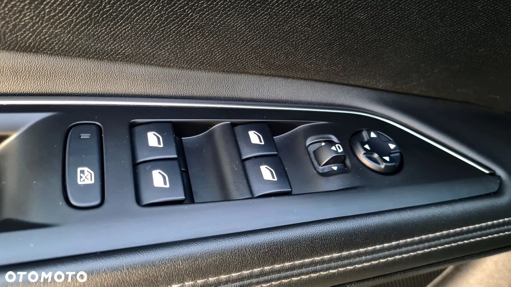 Peugeot 5008 BlueHDi 130 EAT8 Allure Pack - 11