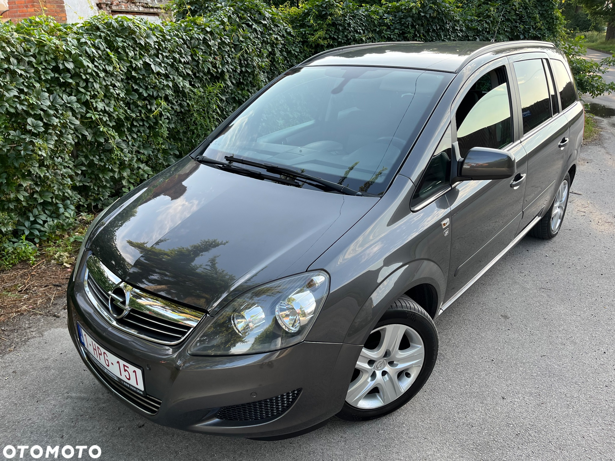 Opel Zafira 1.6 Cosmo - 2