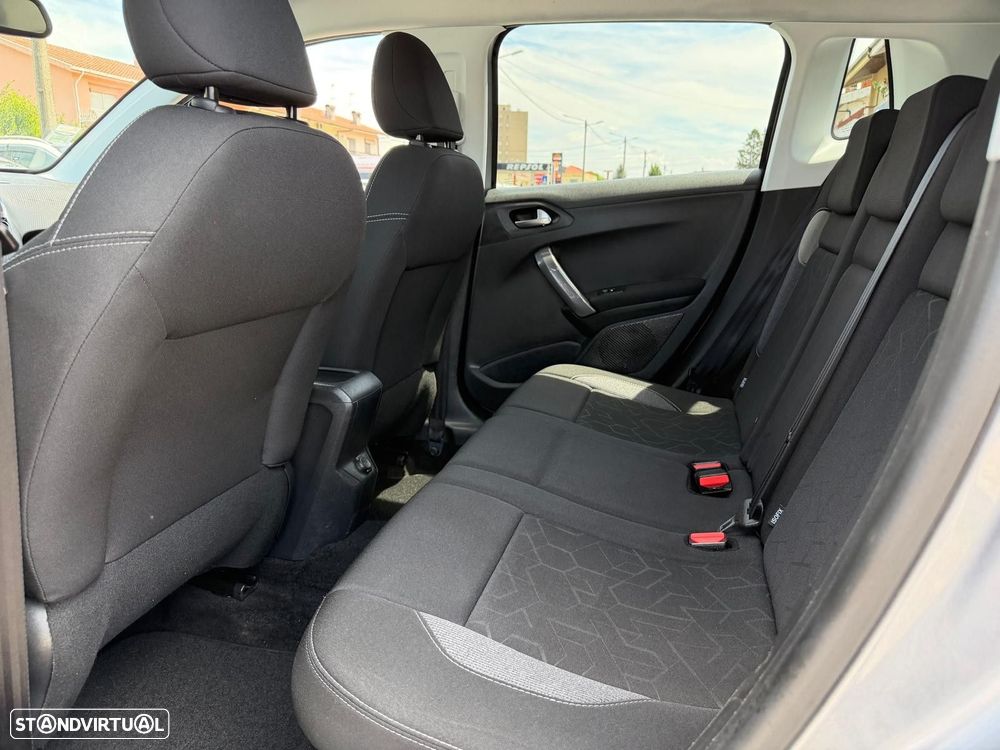 Peugeot 2008 1.6 BlueHDi Allure - 11