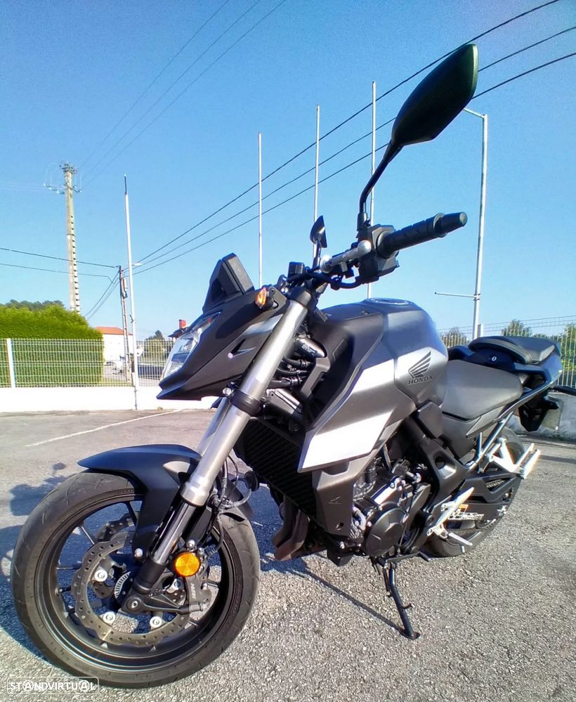 Honda CB 750 HORNET - 4