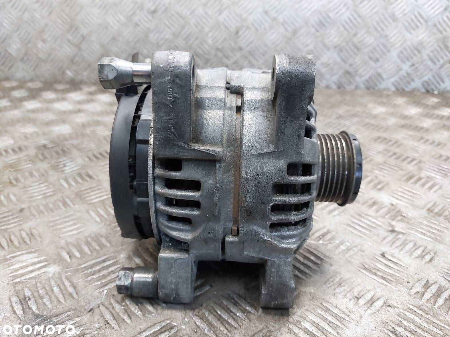 ALTERNATOR CITROEN C4 I 1.6 HDI 9646321880 0124525035 - 4