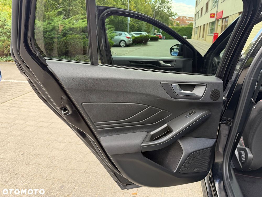 Ford Focus - 23