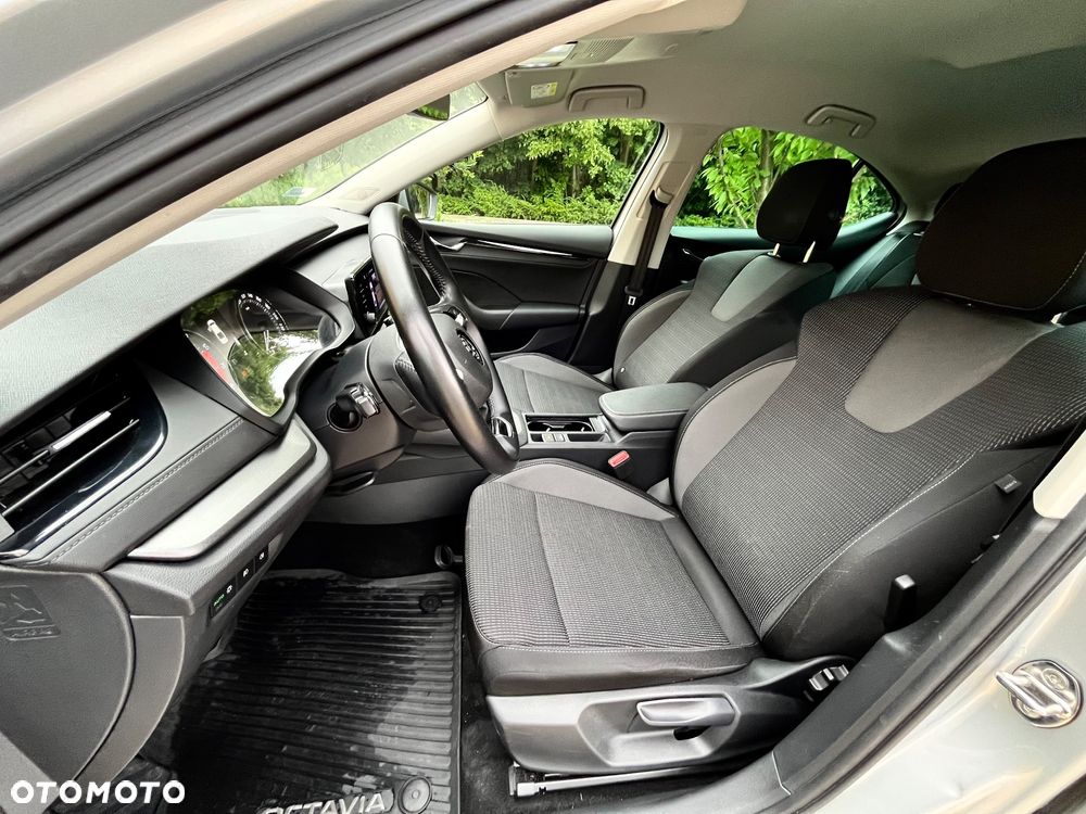 Skoda Octavia 1.5 TSI ACT Ambition - 10