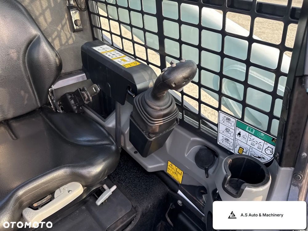 Bobcat T590 - 2