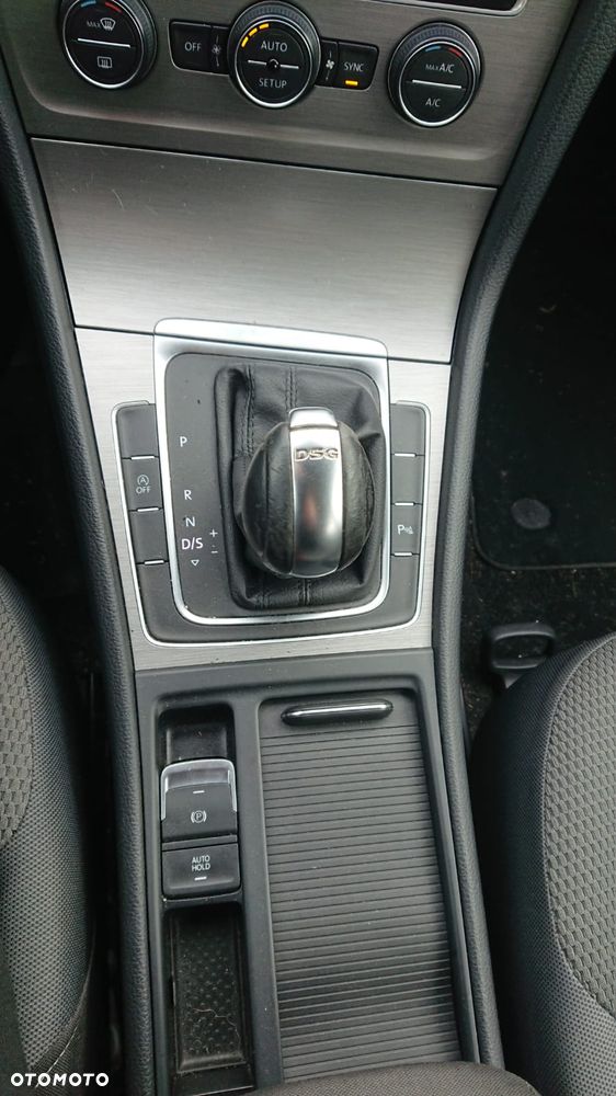 Volkswagen Golf - 11