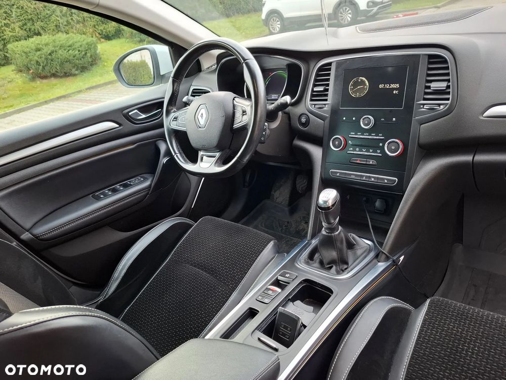 Renault Megane 1.5 Blue dCi Intens - 10