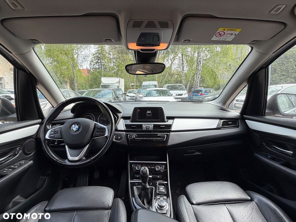 BMW Seria 2 214d - 11