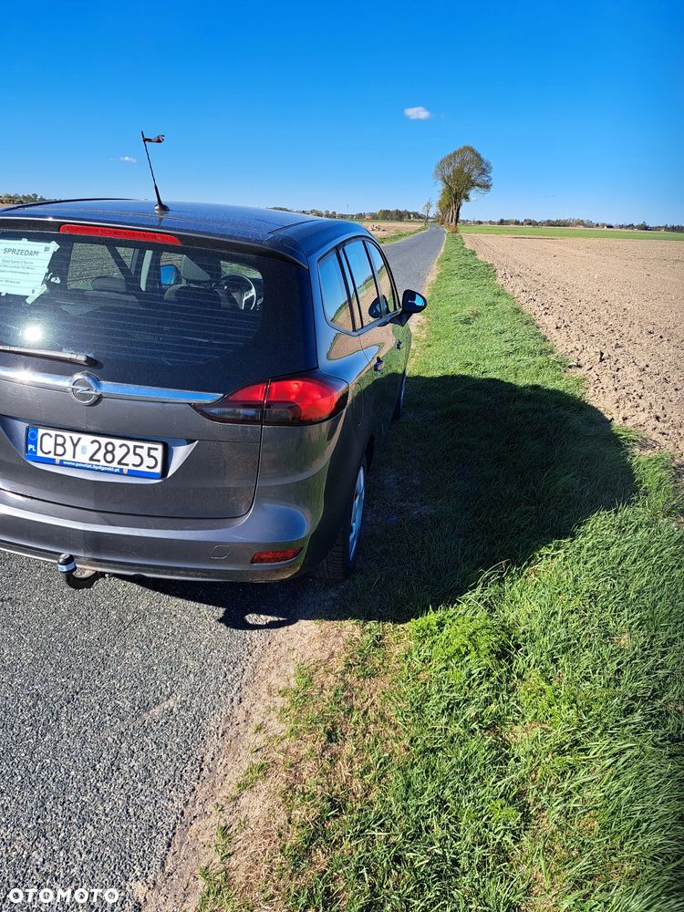 Opel Zafira - 18